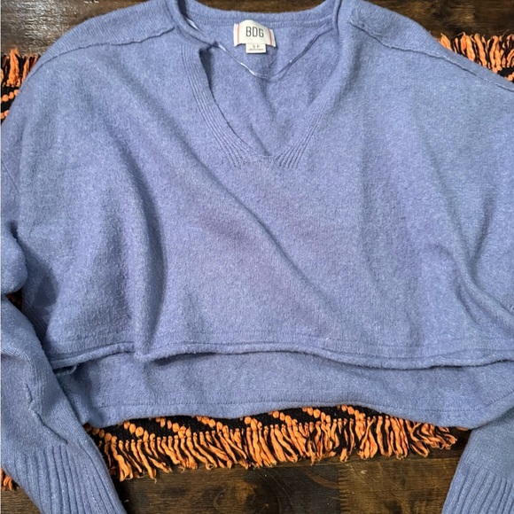 UO Parker Notch Neck Long Sleeve Top new without tags - Picture 3 of 4